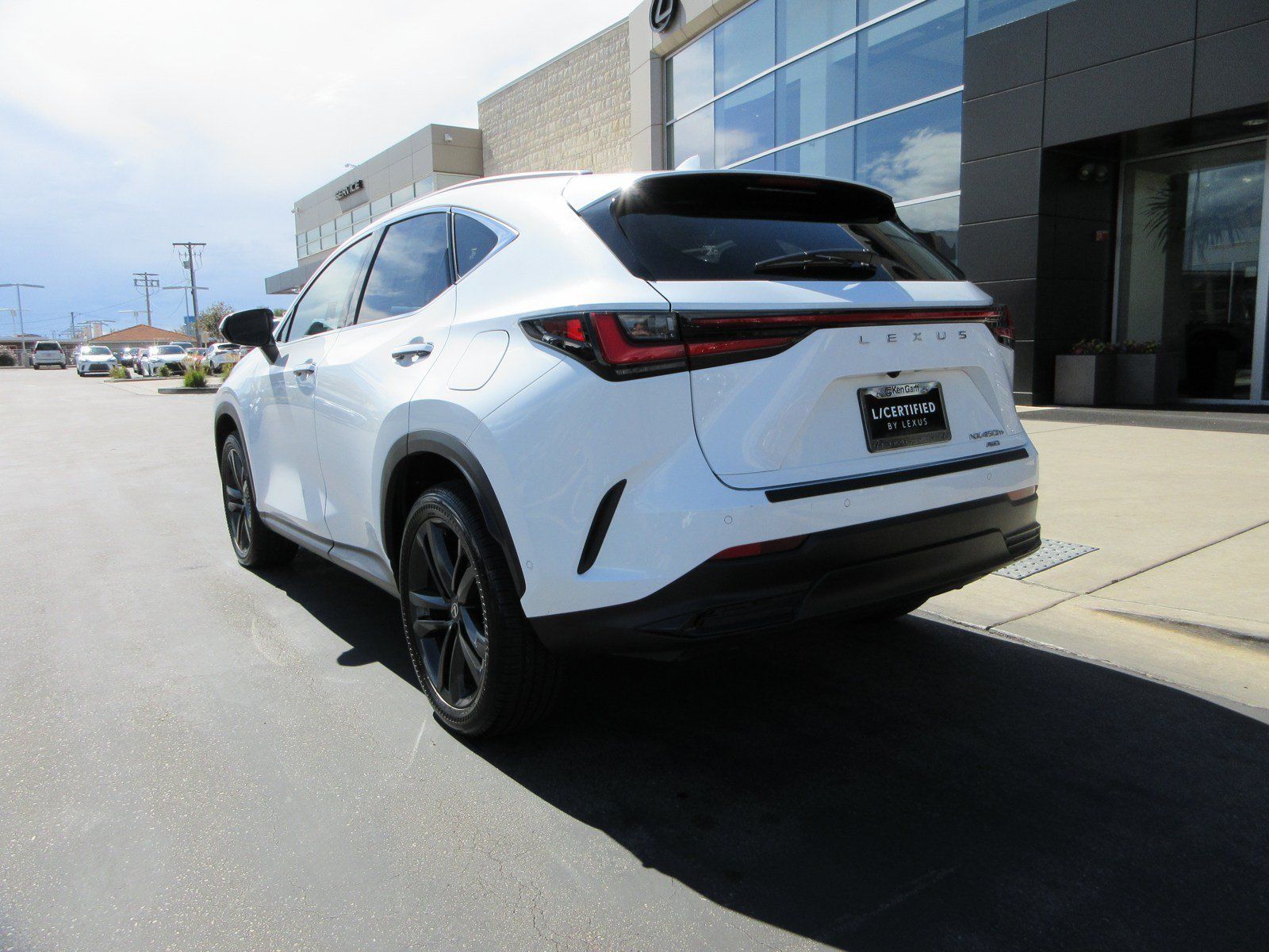 Used 2026 Lexus NX 450h+ AWD w/ Accessory Package (Z2) image 5