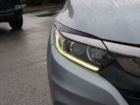 Used 2021 Honda HR-V LX image 10