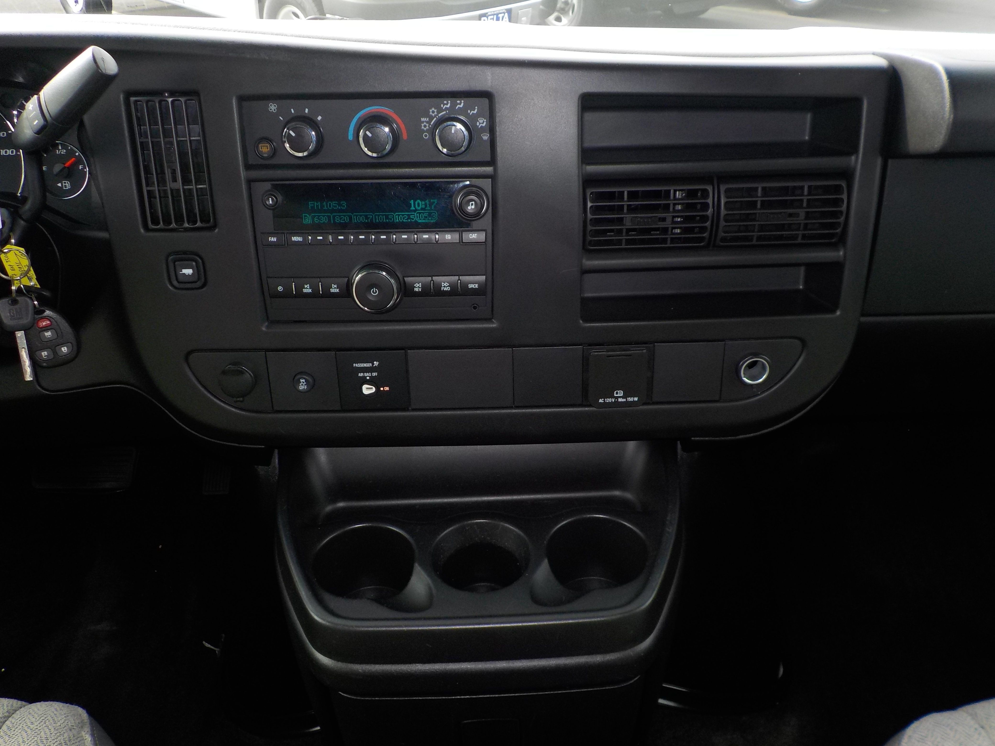 Used 2017 Chevrolet Express 3500 LT w/ LT Preferred Equipment Group RWD image 25