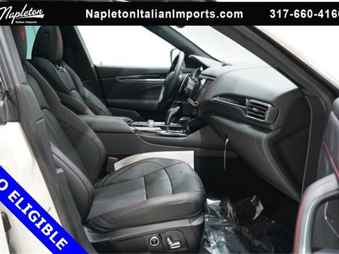 Used 2024 Maserati Levante GT Ultima image 39