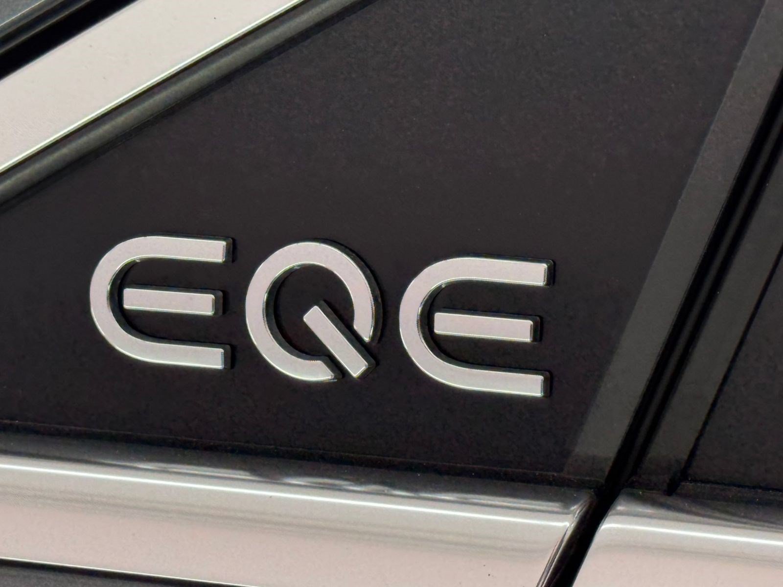 Used 2023 Mercedes-Benz EQE 350+ SUV image 32