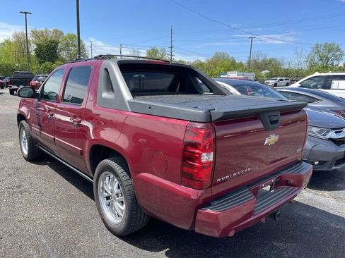Used 2007 Chevrolet Avalanche LTZ w/ LTZ Preferred Equipment Group AWD/4WD image 12