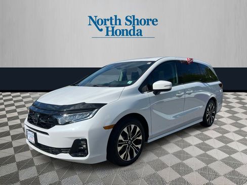 Used 2026 Honda Odyssey Elite image 2
