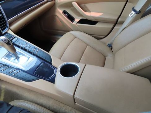 Used 2012 Porsche Panamera RWD image 24
