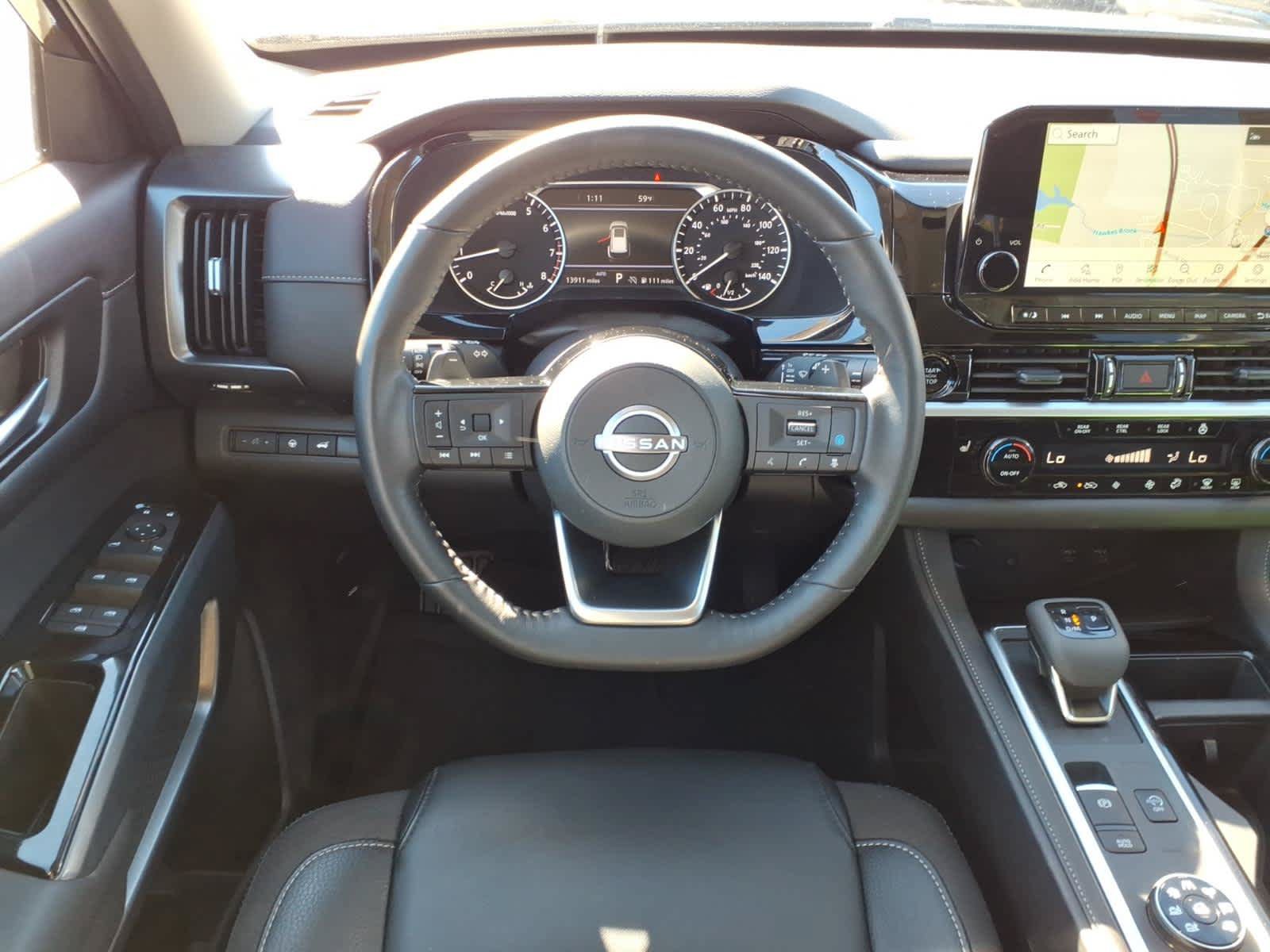 Used 2025 Nissan Pathfinder SL w/ Black Appearance Package AWD/4WD image 14