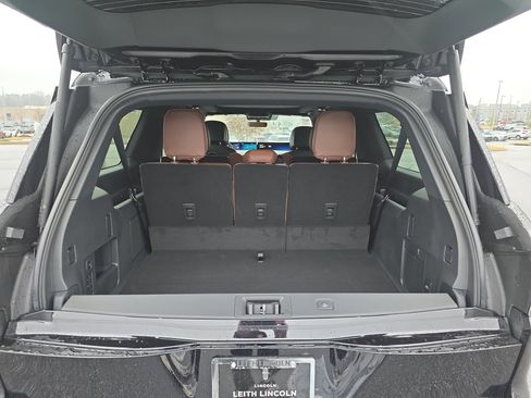 New 2026 Lincoln Navigator L Reserve image 12