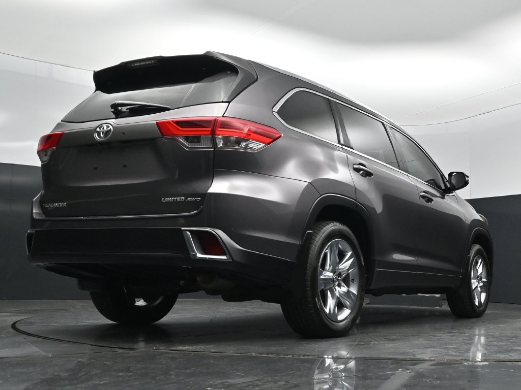 Used 2019 Toyota Highlander Limited AWD/4WD image 25