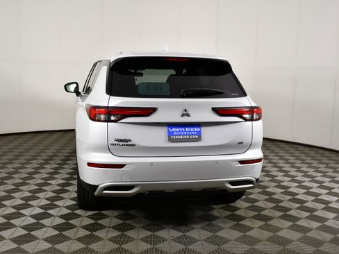 Used 2024 Mitsubishi Outlander SE AWD/4WD image 7