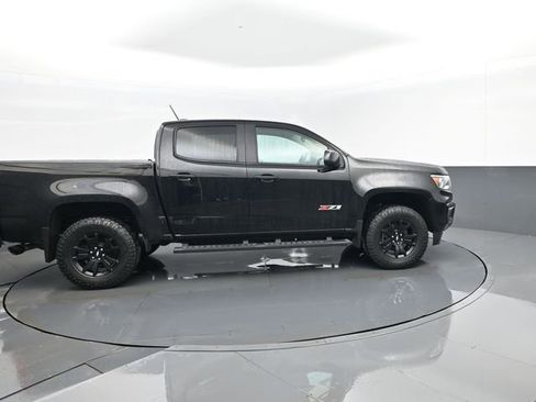 Used 2021 Chevrolet Colorado Z71 w/ Z71 Midnight Edition AWD/4WD image 4