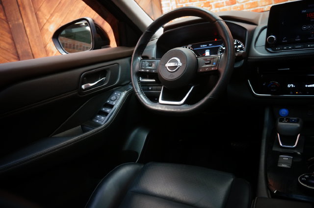 Certified 2022 Nissan Rogue SV w/ SV Premium Package AWD/4WD image 14