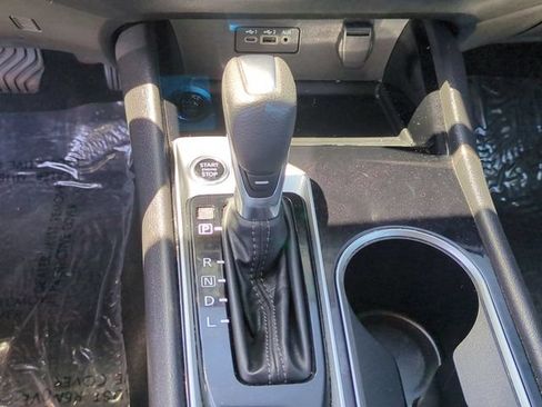 Used 2024 Nissan Altima 2.5 SV FWD image 19