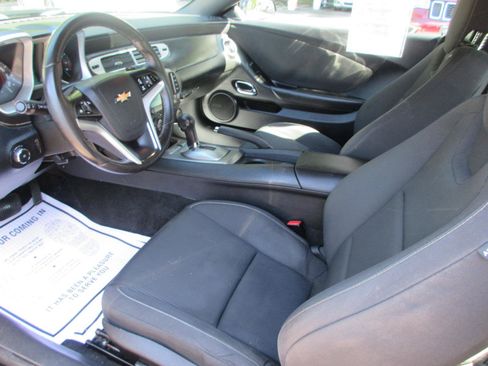 Used 2015 Chevrolet Camaro LT RWD image 14