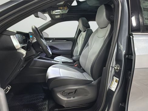 New 2026 Volkswagen Tiguan SE R-Line image 16