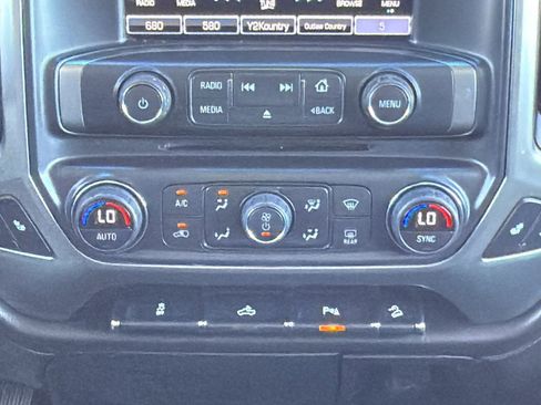 Used 2019 Chevrolet Silverado 2500 LTZ w/ Midnight Edition image 22