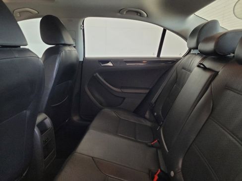 Used 2016 Volkswagen Jetta SEL FWD image 18