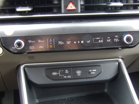 Used 2026 Kia Carnival LXS FWD image 18