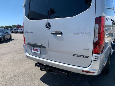 Used 2022 Mercedes-Benz Sprinter 3500 image 9