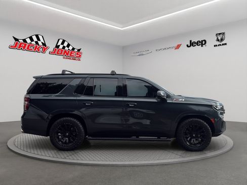 Used 2022 Chevrolet Tahoe Z71 w/ Z71 Off-Road Package AWD/4WD image 11