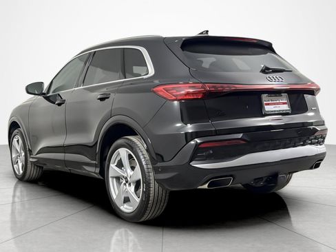 Used 2025 Audi Q5 Premium Plus w/ Premium Plus AWD/4WD image 3