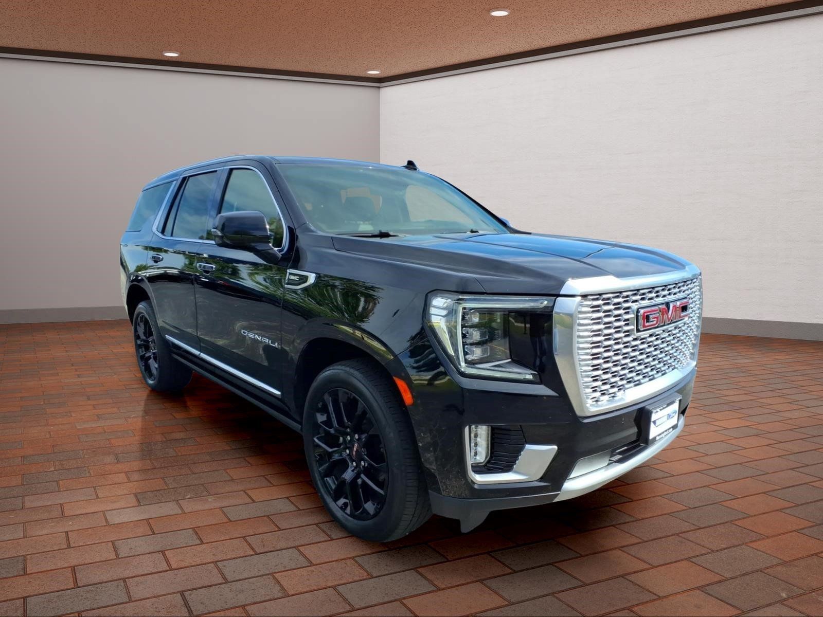 Used 2023 GMC Yukon Denali AWD/4WD image 2