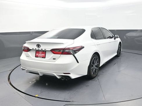 Used 2024 Toyota Camry SE FWD image 8