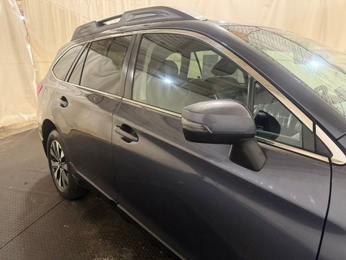 Used 2017 Subaru Outback 2.5i Limited image 11