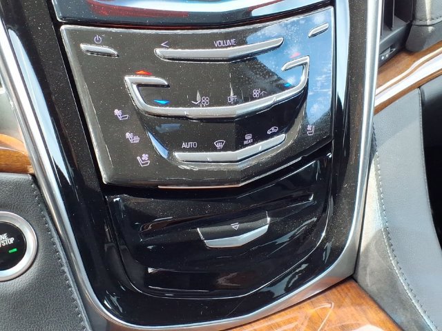 Used 2015 Cadillac Escalade ESV 2WD image 26
