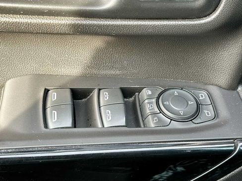 Used 2020 GMC Sierra 2500 AT4 w/ AT4 Premium Package AWD/4WD image 18
