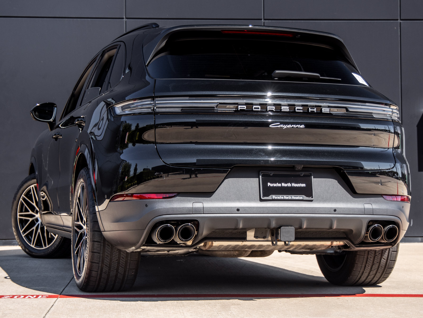 Certified 2026 Porsche Cayenne AWD/4WD image 3