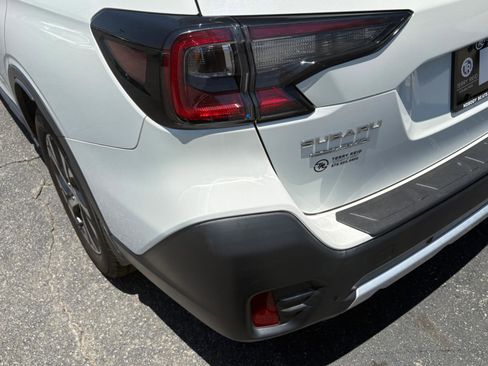 Used 2020 Subaru Outback Touring w/ Popular Package #2 AWD/4WD image 13