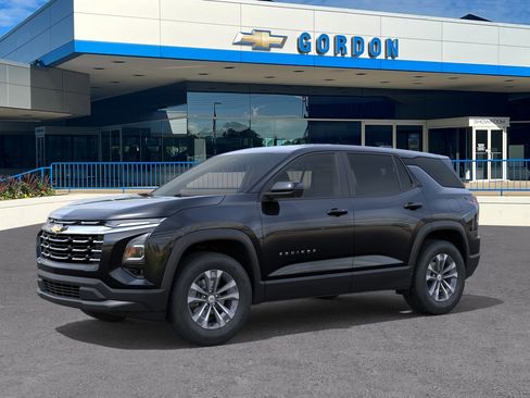 New 2026 Chevrolet Equinox LT w/ Convenience Package II AWD/4WD image 2