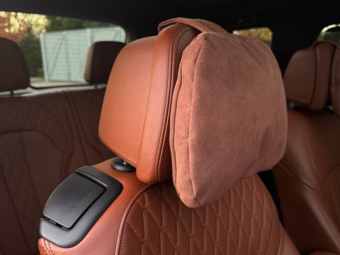 Used 2022 BMW X7 M50i image 57