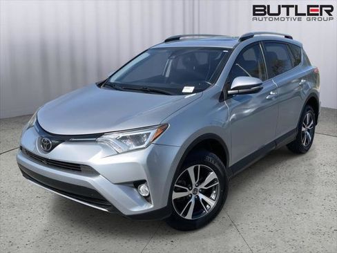 Certified 2018 Toyota RAV4 XLE FWD image 1