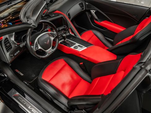 Used 2017 Chevrolet Corvette Z06 image 2