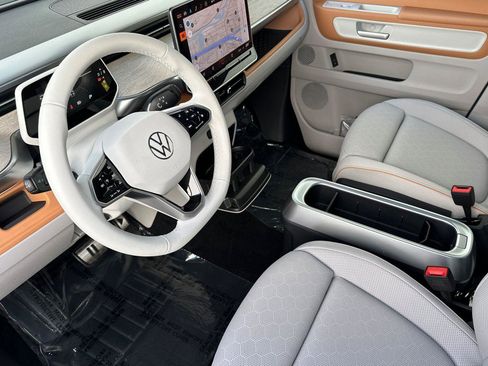 New 2025 Volkswagen ID. Buzz 1st Edition image 9