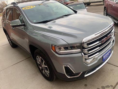 Used 2023 GMC Acadia SLE w/ Driver Convenience Package image 6