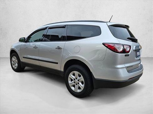 Used 2017 Chevrolet Traverse LS FWD image 7