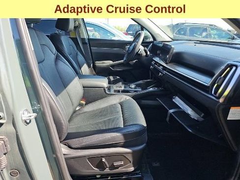 Used 2025 Kia Sorento EX AWD/4WD image 10