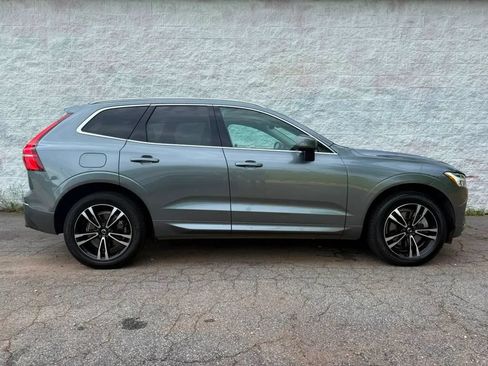 Used 2020 Volvo XC60 T6 Momentum AWD/4WD image 5