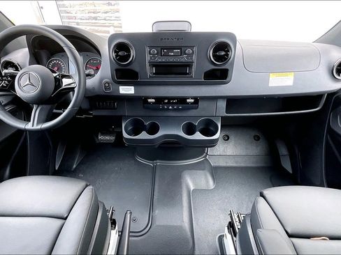 New 2025 Mercedes-Benz Sprinter 2500 image 5
