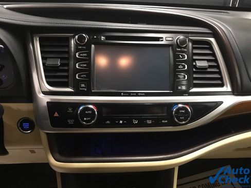 Used 2017 Toyota Highlander Limited Platinum image 55