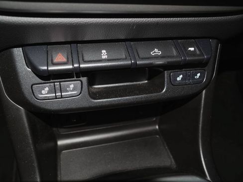 Used 2019 Chevrolet Colorado LT w/ LT Convenience Package AWD/4WD image 14