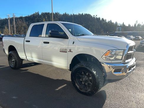 Used 2018 RAM 2500 Tradesman AWD/4WD image 3