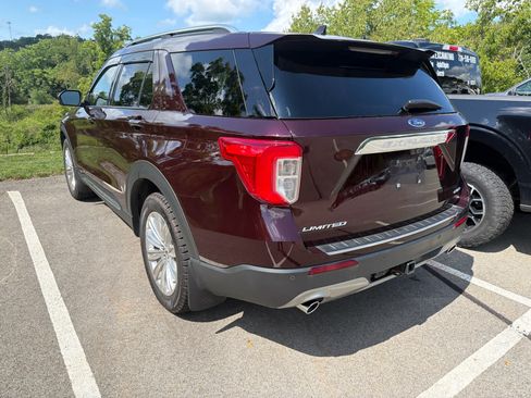 Used 2022 Ford Explorer Limited w/ Equipment Group 301A AWD/4WD image 3