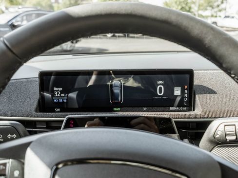 Used 2023 Ford Mustang Mach-E Premium image 16