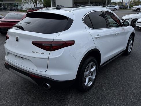 Used 2019 Alfa Romeo Stelvio AWD image 22
