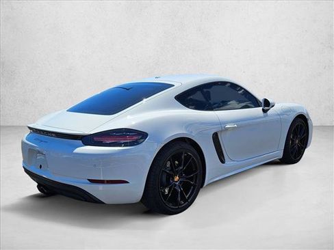 Used 2024 Porsche 718 Cayman image 5