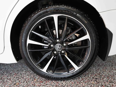 Used 2019 Toyota Camry XSE FWD image 28