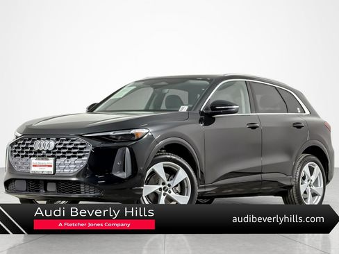 Used 2025 Audi Q5 Premium Plus w/ Premium Plus AWD/4WD image 1