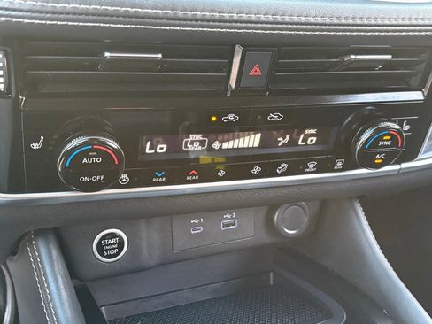 Certified 2023 Nissan Rogue SL w/ SL Premium Package image 22